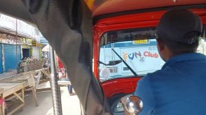 Кулутара Шри Ланка поездка в город за продуктами на экзотическом тук туке