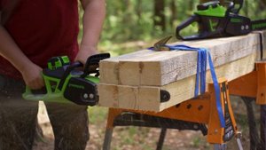 Тест аккумуляторных пил Greenworks GD40CS20X и GD60CS25