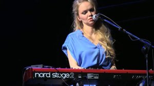 Саша Алмазова - НЕЗНАКОМЕЦ (Live)