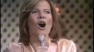 DEBBIE BOONE SINGS " YOU LIGHT UP MY LIFE " STEREO