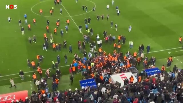 Grote vechtpartij bij voetbalwedstrijd in Turkije