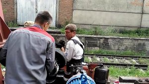 ЗАМЕНА ПОДШИПНИКОВ ХОДОВОГО РЕДУКТОРА НА КОЗЛОВОМ КРАНЕ. КРАНОВЩИК. CRANE OPERATOR IN RUSSIA