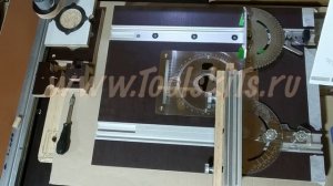 Угловой, скользящий упор с транспортиром для циркулярной пилы и фрезерного стола.