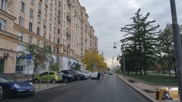 Техничка из жалости купила у бродяги найденный им диван… А когда разложила его, обомлела… смотреть онлайн