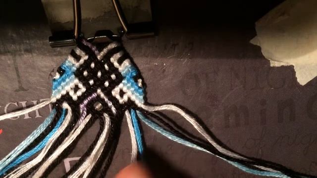 Как вставить бисер в фенечку ~ Фенечные каникулы