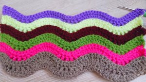 Вяжем коврик крючком из остатков пряжи ? Узор всего два ряда ?