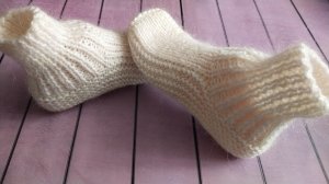 Впервые вяжу НОСКИ ИЗ КОЗЬЕГО ПУХА ? КУДА УЖ МЯГЧЕ ? НОСКИ НА ДВУХ СПИЦАХ