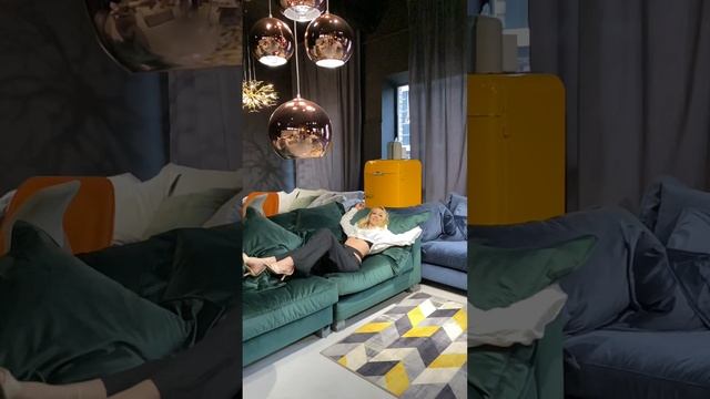 Шоурум дизайнерской мебели
Реплика итальянского дивана Diesel by Moroso