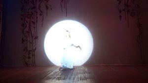 "Есть женщины, похожие на Солнце..."