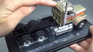 Freightliner FLC 120 64 T 1977 || IXO Models || Масштабные модели грузовых автомобилей 1:43