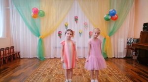 Есть мама у котёнка, песня для мамы