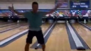 Как профессионалы играют в боулинг