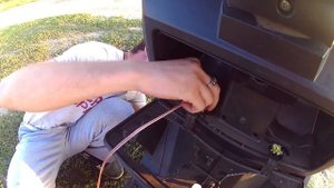 Распаковка и установка магнитолы Soundmax и колонок JVC на скутер