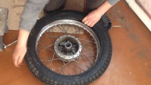 Установка новой шины на мотоцикл Минск
