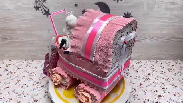 Фигурка из памперсов "Коляска" смотреть онлайн