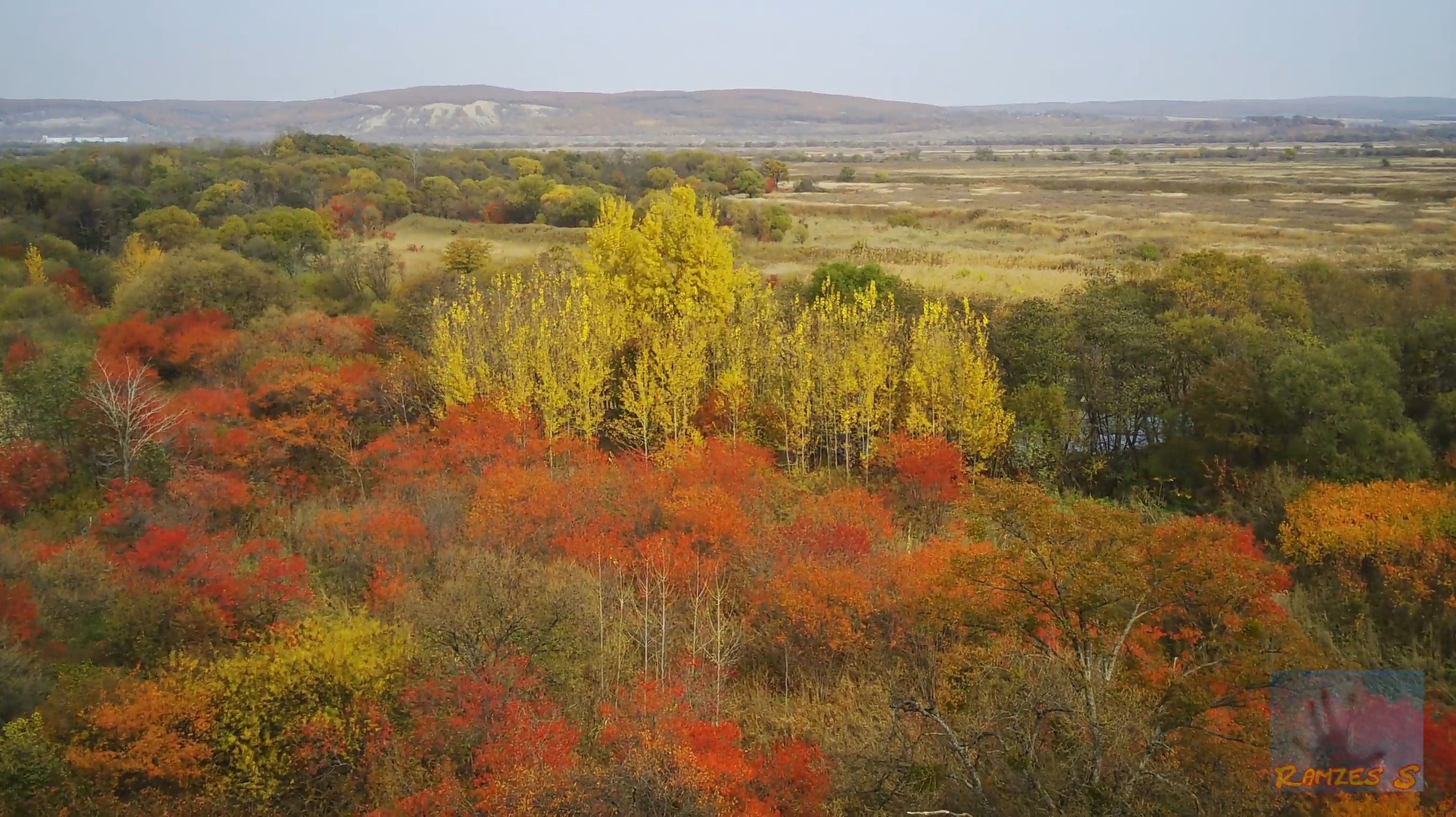 Яркость осенних красок.