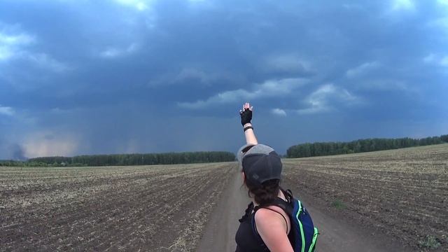 Вело Влог | Первая гроза в этом году | успели спрятаться от грозы с градом | Вело Белки смотреть онлайн