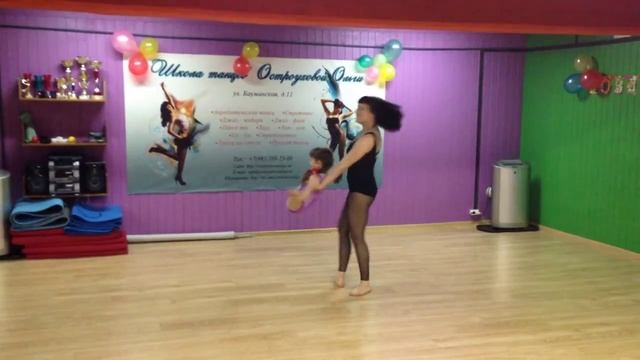 Остроуховы Диана и Ольга. Акробатический танец смотреть онлайн