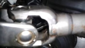 Стук в рулевой Toyota Corolla Е12 ( крестовина верхняя )
