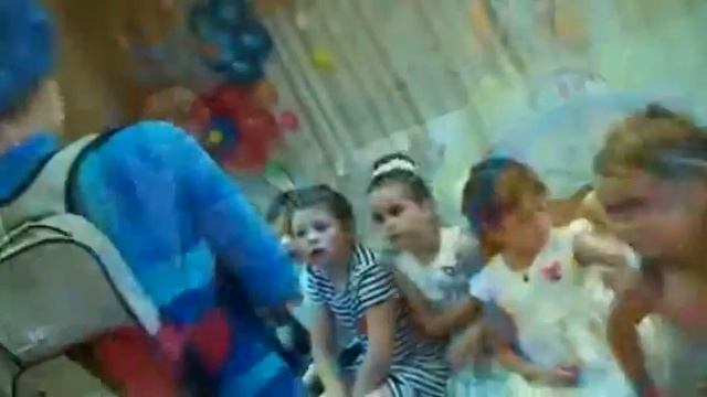 Выпускной в детском саду с фиксиками. Студия "Каравай" в Минске. Аниматор. смотреть онлайн