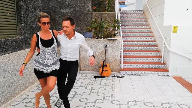 Tobias & Maria Kizomba dance Mil Pasos смотреть онлайн