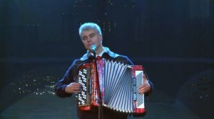 Шелестят по мостовой. Неизв. автор. Исп. Михаил Лихачёв.