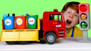 Сортируем детали конструктора. Машинка грузовик в Автомастерской. Крутые видео для мальчиков