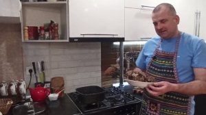 Говяжья печенка в сметане с чесноком.mp4