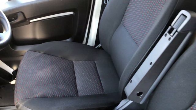 202070 Peugeot Boxer BLUEHDI 335 L2H2 PROFESSIONAL PV - Vic Young