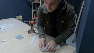 Как построить угловую конструкцию световой линии для натяжного потолка