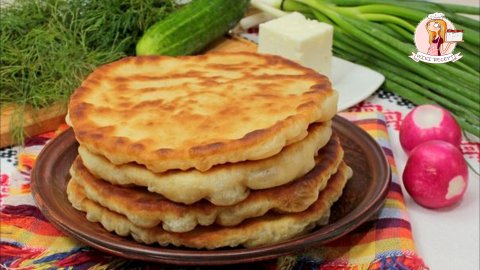 ЛЕПЕШКИ без ДРОЖЖЕЙ на КИСЛОМ МОЛОКЕ: рецепт пышных русских лепешек