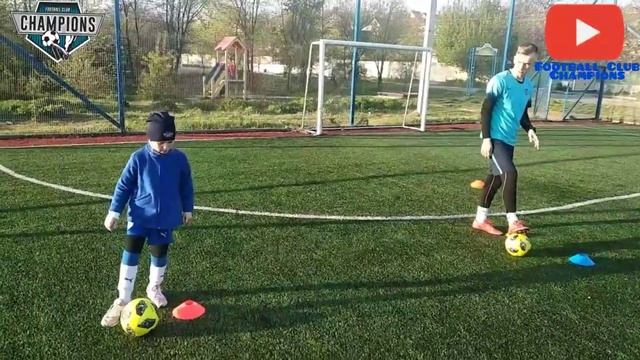 БАЗОВЫЕ УПРАЖНЕНИЯ ДЛЯ КОНТРОЛЯ МЯЧА! ФУТБОЛ УПРАЖНЕНИЯ НА КОНТРОЛЬ МЯЧА ДЛЯ ДЕТЕЙ!