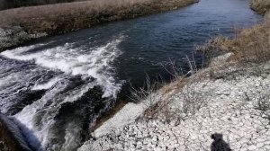 Охота с рогаткой на весенних реках