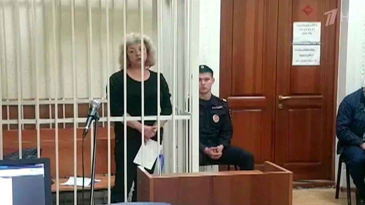 В Красноярске суд отправил под домашний арест на д...ома престарелых, в котором сгорели три человека