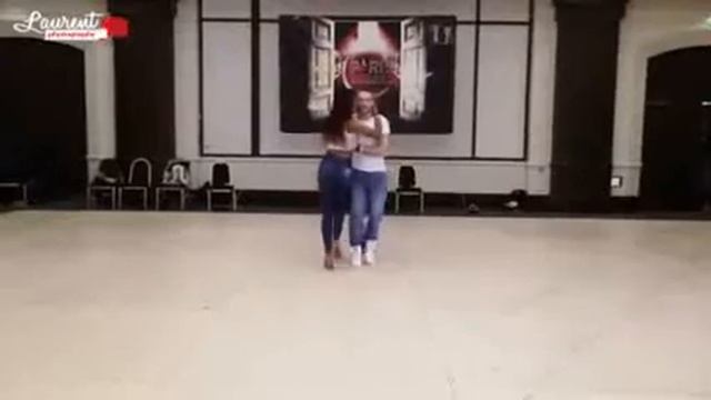 Isabelle & Felicien - Kizomba (Poderosa) смотреть онлайн