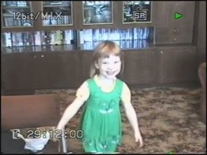 Карина танцует, Кристина играет. Зима 2005