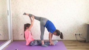 ЙОГА ЧЕЛЛЕНДЖ для ДВОИХ с Яндекс Алисой / Какие позы выбрала АЛИСА?