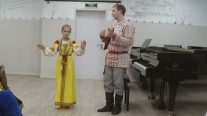 «Сидит девка под окном», русская народная песня в обр. О. Устимовой