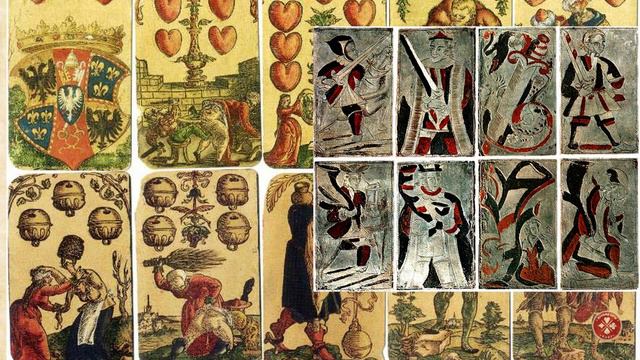 Коллекционирование игральных карт и карт Таро.