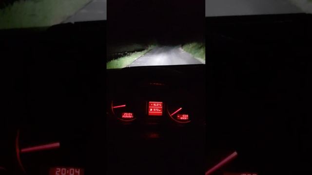 jak świecą retrofity w a4 b7
