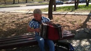 Игорь. Гармонист из азербайджана. 20180512-144717
