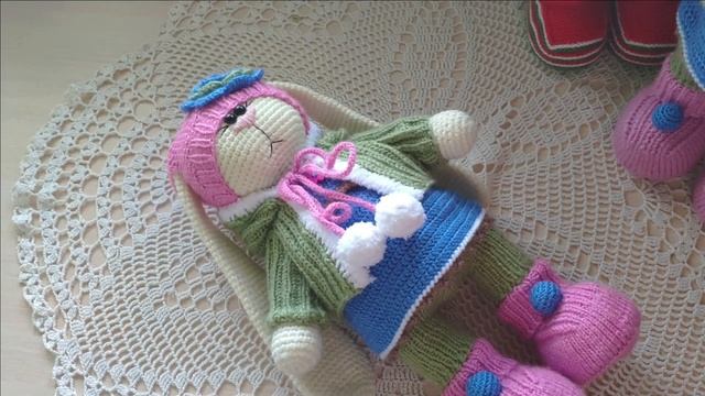 Игрушки крючком. Готовые работы. Процессы и планы смотреть онлайн