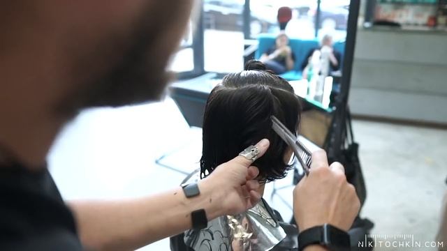 BOB HAIRCUT with layers, line and graduation techniques - NIKITOCHKIN