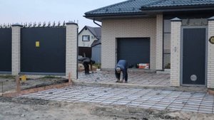 Подготовительные работы перед заливкой бетоном для благоустройства парковочной площадки. Часть 2