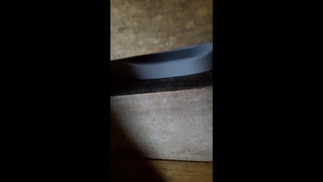 Холодный чердак двускатной крыши зимой