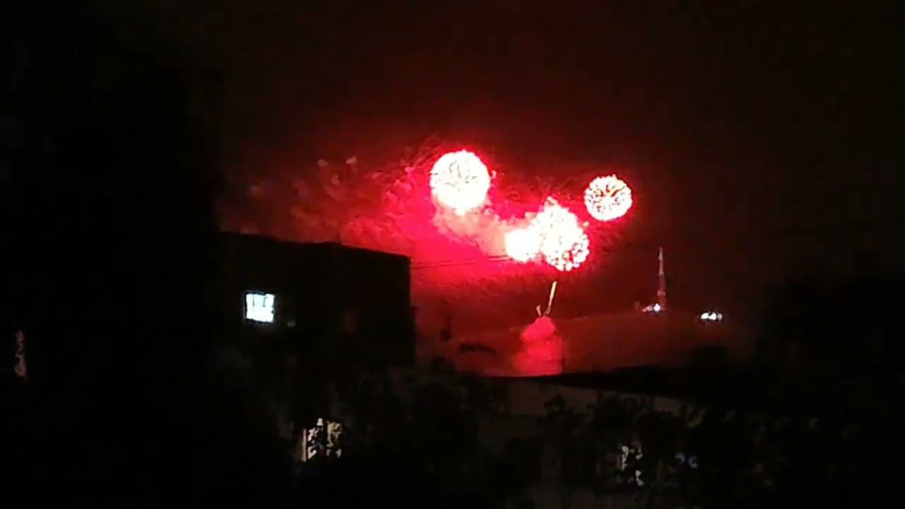 Праздничный салют в Пятигорске. 9 мая 2023 смотреть онлайн