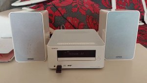Onkyo CR 265 DAB test music