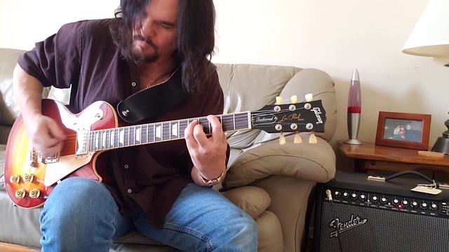 Screaming Fender Stage 1000! смотреть онлайн