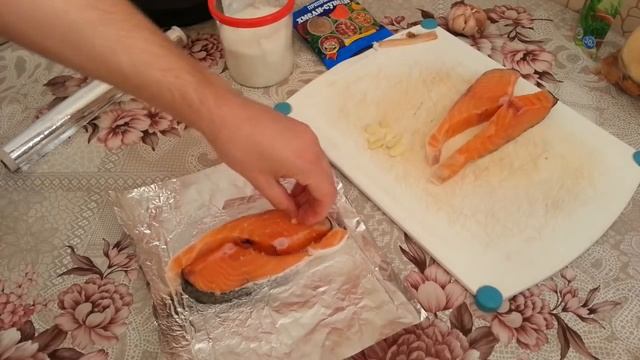Запечёная рыба в фольге в духовке. Рецепт от Ивана!