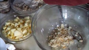 ХЛЕБНЫЙ ПИРОГ С ЯБЛОКАМИ И ОРЕХАМИ (как использовать черствый хлеб)